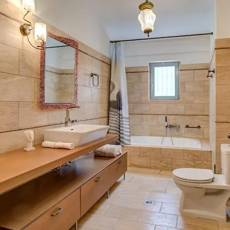 Вилла Filistron Seaview Bliss - Coastal Secluded Gem Taktikoupoli