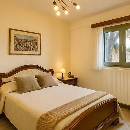 Villa Filistron Seaview Bliss - Coastal Secluded Gem