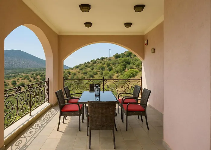 Вилла Filistron Seaview Bliss - Coastal Secluded Gem Taktikoupoli